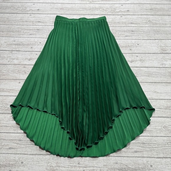 Banana Republic Dresses & Skirts - Banana Republic Pleated Skirt Women's 27 Green High Low Fit Midi Accordion Party
